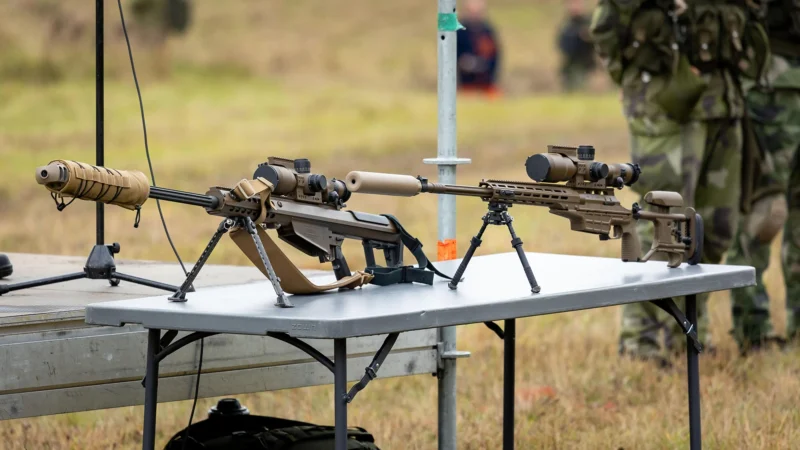 Prickskyttegevär 23 (PSG 23) och Automatgevär 90D (AG 90D). Kvarn 23 oktober, 2025. Foto: Märta Ansgariusson, Försvarsmakten