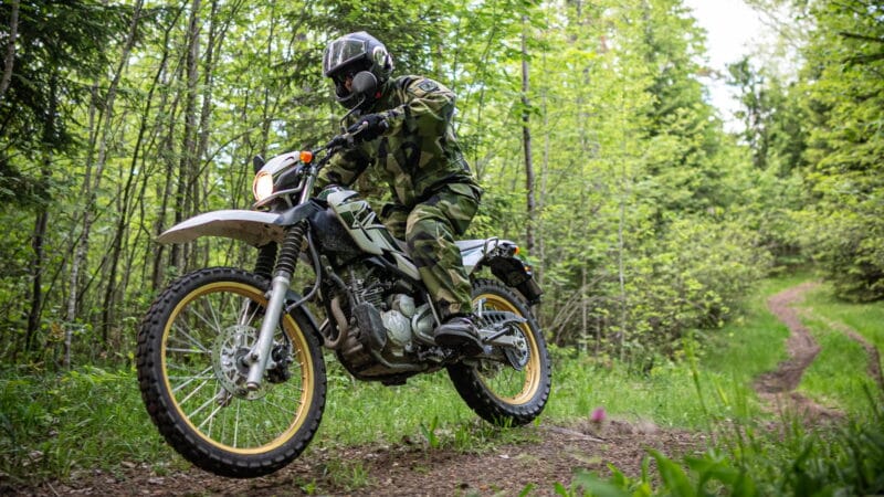 Ordonnans med Yamaha XT250 Foto: Victor Hilding/Försvarsmakten