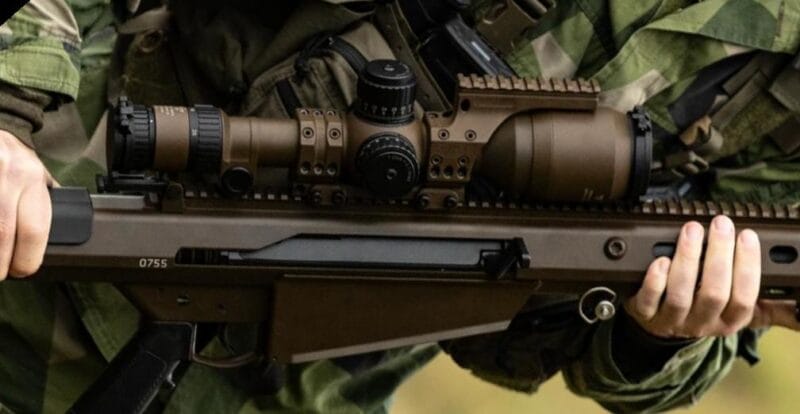 Kikarsikte Hensoldt ZF 3,5-26x56, Spuhr SP-6002 samt LRF-fäste A-0230. 2025-10-23 Foto: MSS, Försvarsmakten
